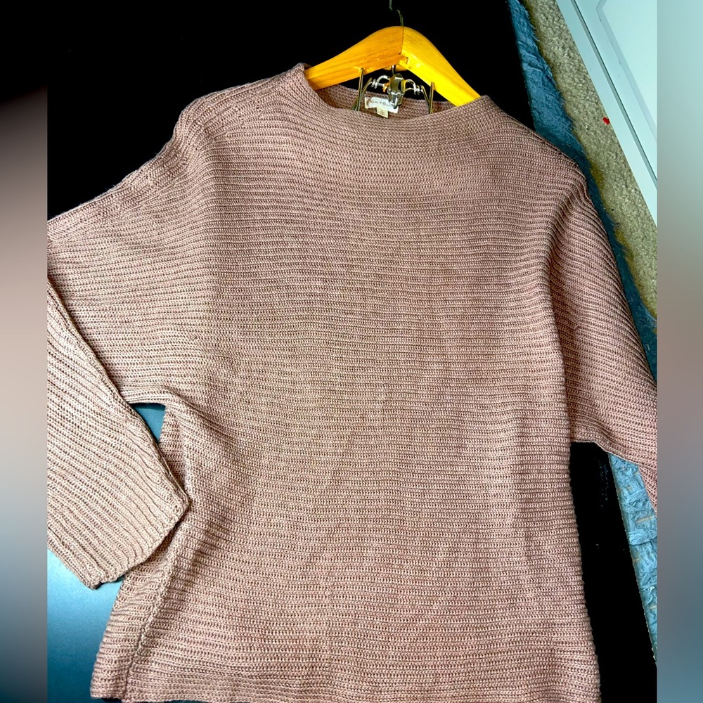 Hem & Thread Mock neck mauve Sweater Size Large EUC